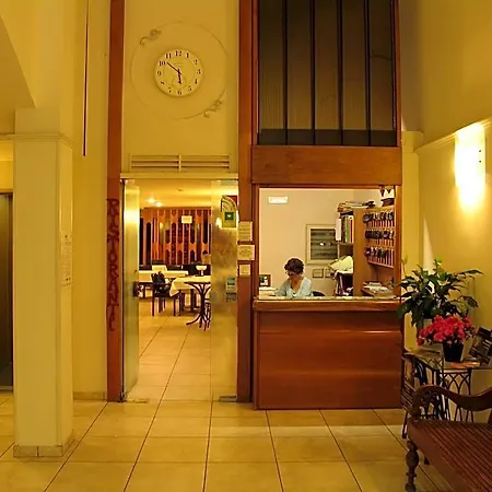 Cecco Hotel