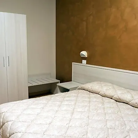 Hotel Cecco 2*