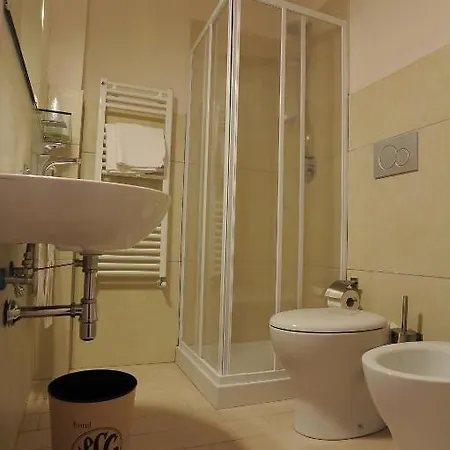 Cecco Hotel 2*