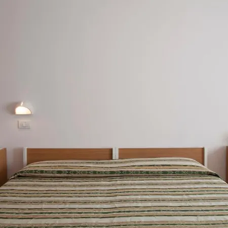 チェッコ ホテル 2*