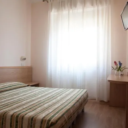 Hotell Cecco 2*
